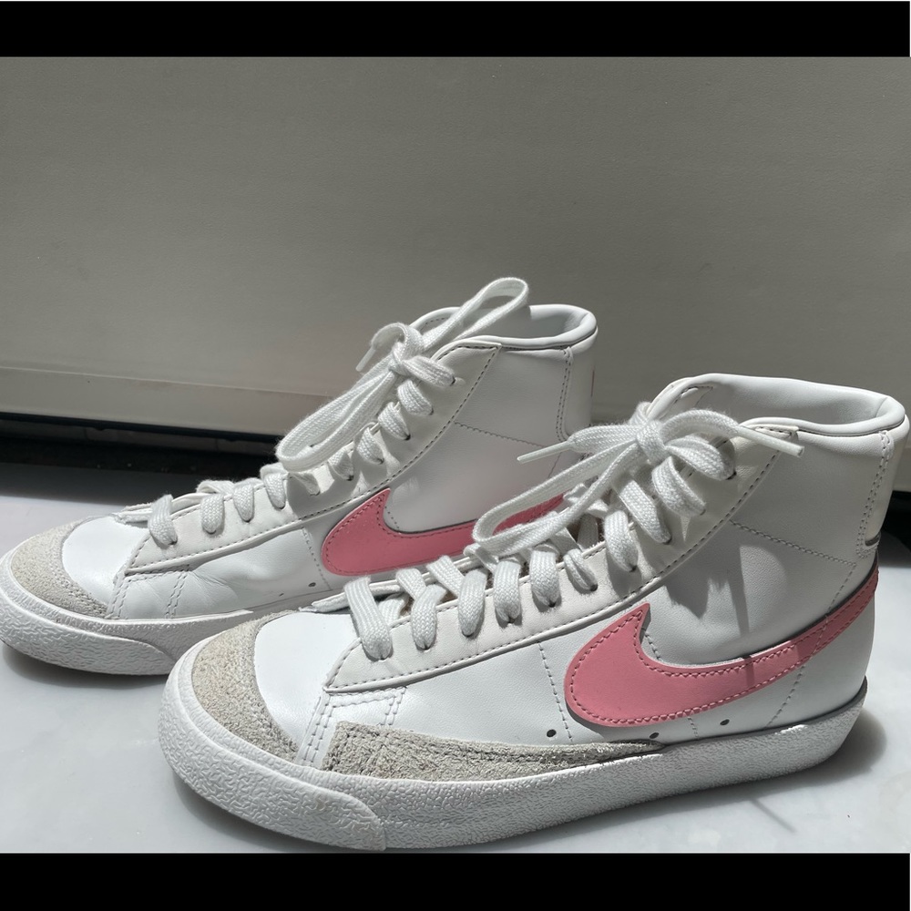 Nike Women’s Blazers Mid '77 Vintage